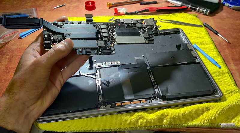 disassembled laptop image